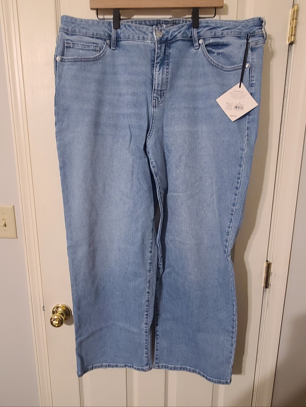 Ava & Viv Light Blue Women’s Straight-Leg Jeans